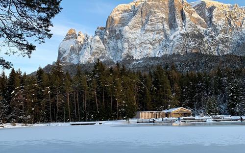 Der Völser Weiher im Winter