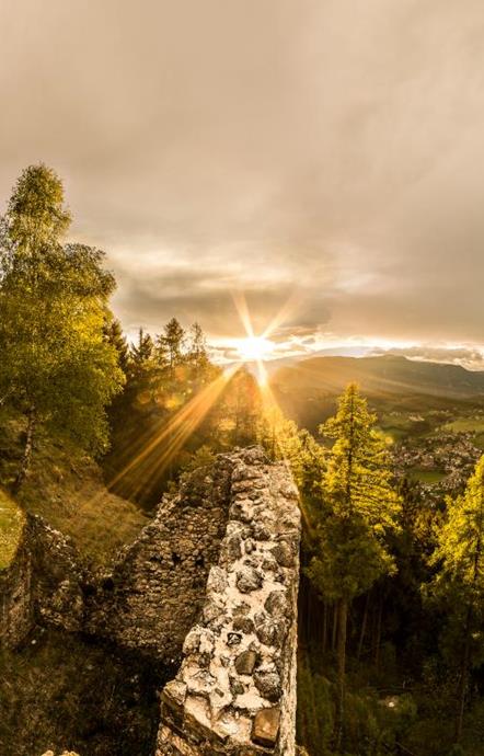 Il rudere di Castelvecchio “Hauenstein”