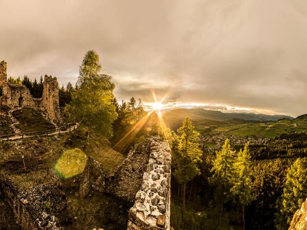 Il rudere di Castelvecchio “Hauenstein”