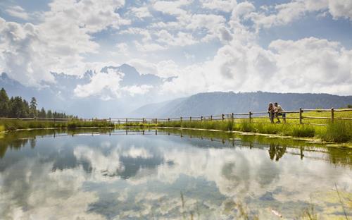 Presso un lago