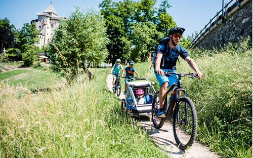 Family bike tour