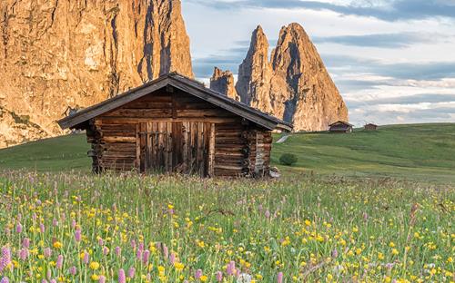 Die Seiser Alm bei Sonnenaufgang