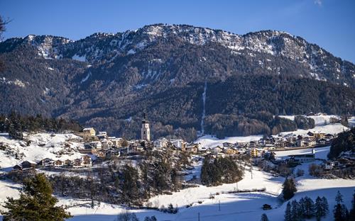 Castelrotto in inverno