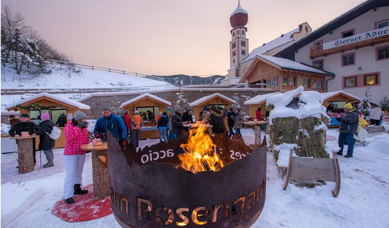 Magia prenatalizia nella regione dolomitica Alpe di Siusi