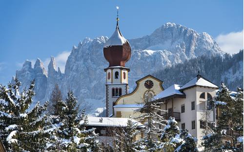 Tiers am Rosengarten im Winter