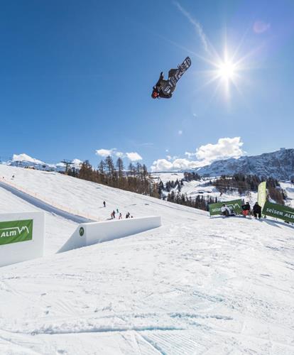 Tuffatevi nel paradiso del freestyle delle Alpi.