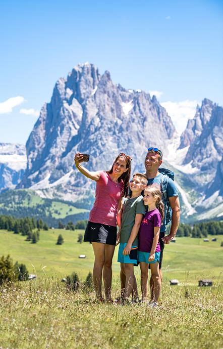 Eine Familie macht ein Foto