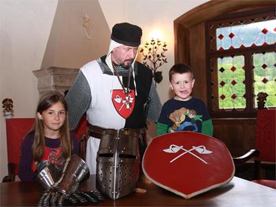 Castel Prösels: Un viaggio nel Medioevo con il cavaliere Federico