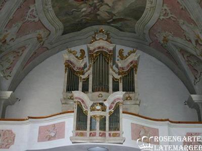 concert in the church with the trumpet and the organ at 20:30 pm