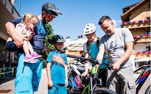 Family bike tour